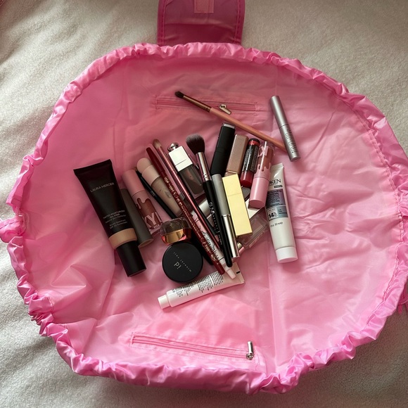 Drawstring makeup bag! - Picture 5 of 14